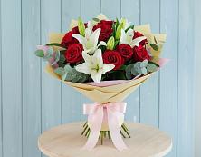 Букет цветов из:  Лилии и Розы в Черемхово