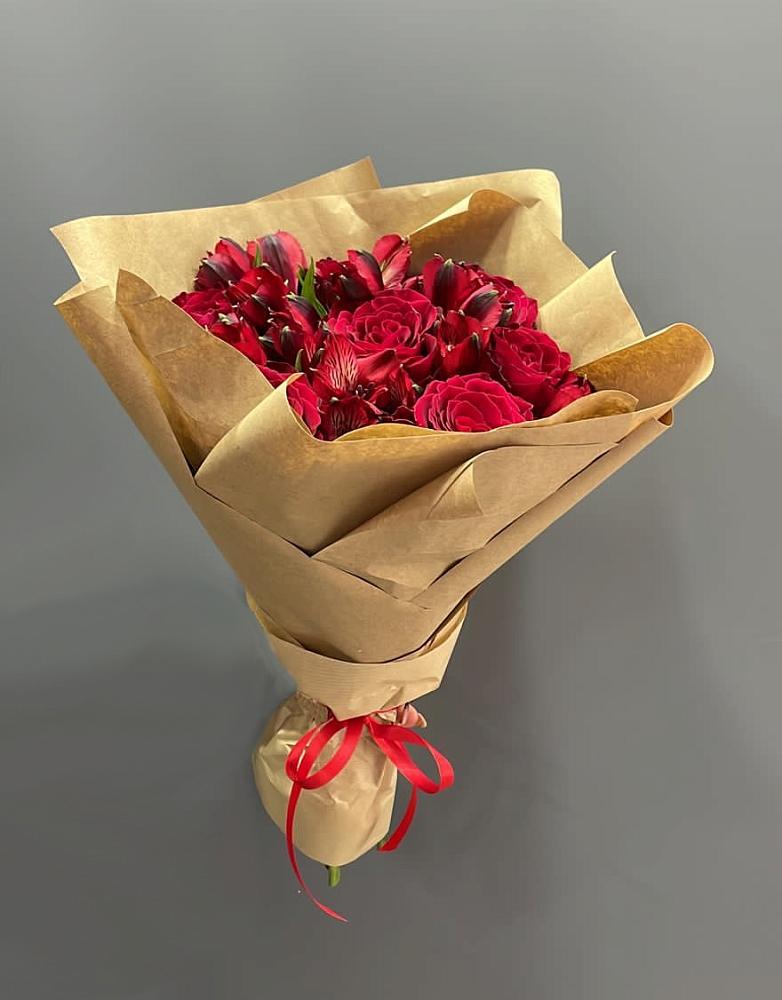 Букет цветов из: Альстромерии и Розы в Черемхово