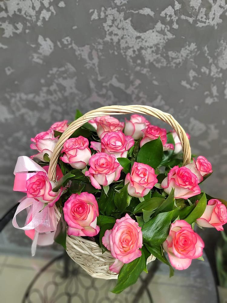 Цветочная композиция из Розы в корзине в Черемхово