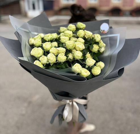 Букет Белые кустовые розы Солинеро в Черемхово