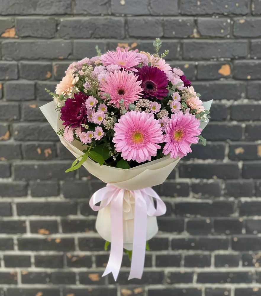Букет цветов из: Герберы и Хризантемы в Черемхово