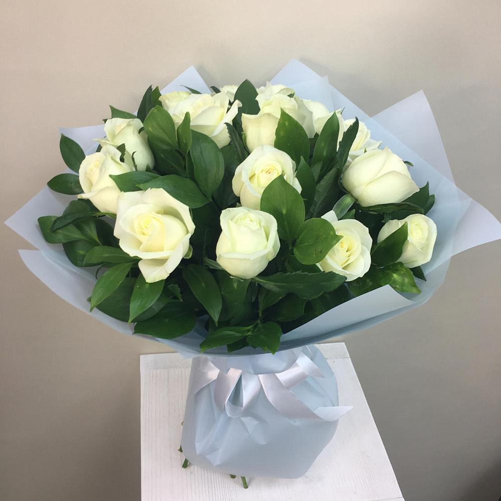 Букет 15 Белых роз Проуд в Черемхово
