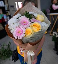 Букет цветов из:  Герберы, Розы и Хризантемы в Черемхово