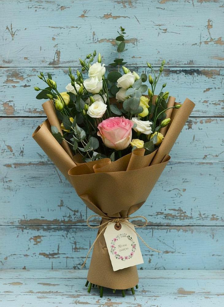 Букет цветов из: Розы и Лизиантусы в Черемхово