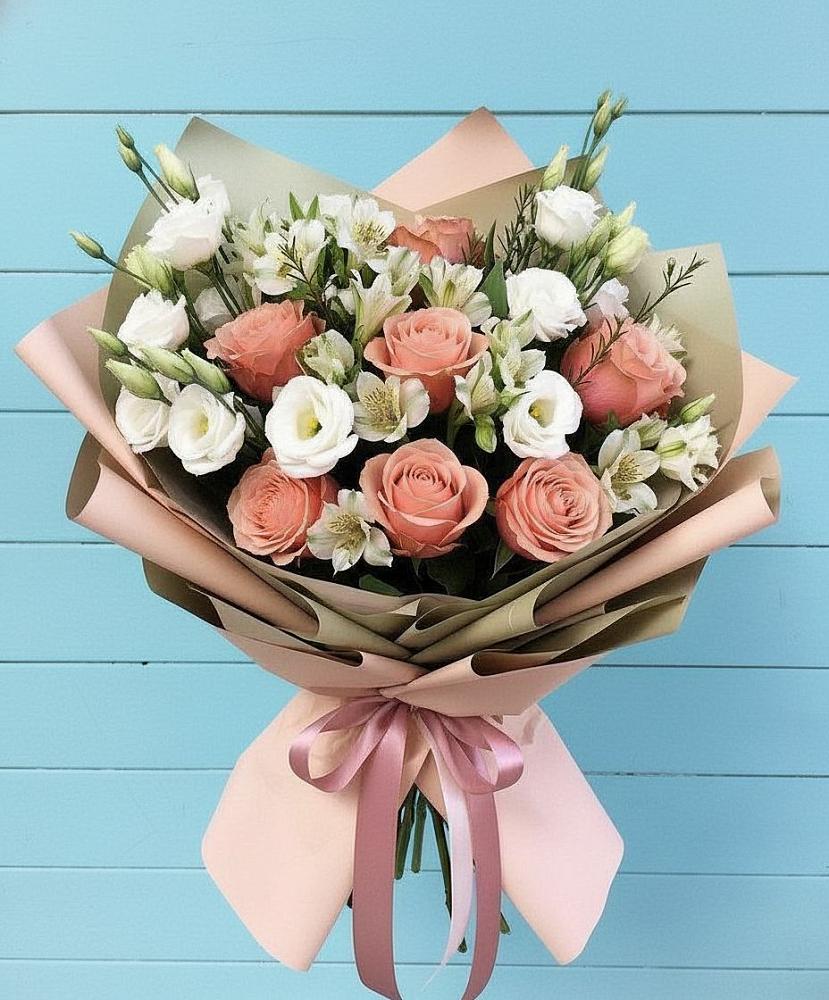Букет цветов из: Розы, Альстромерии и Лизиантусы в Черемхово
