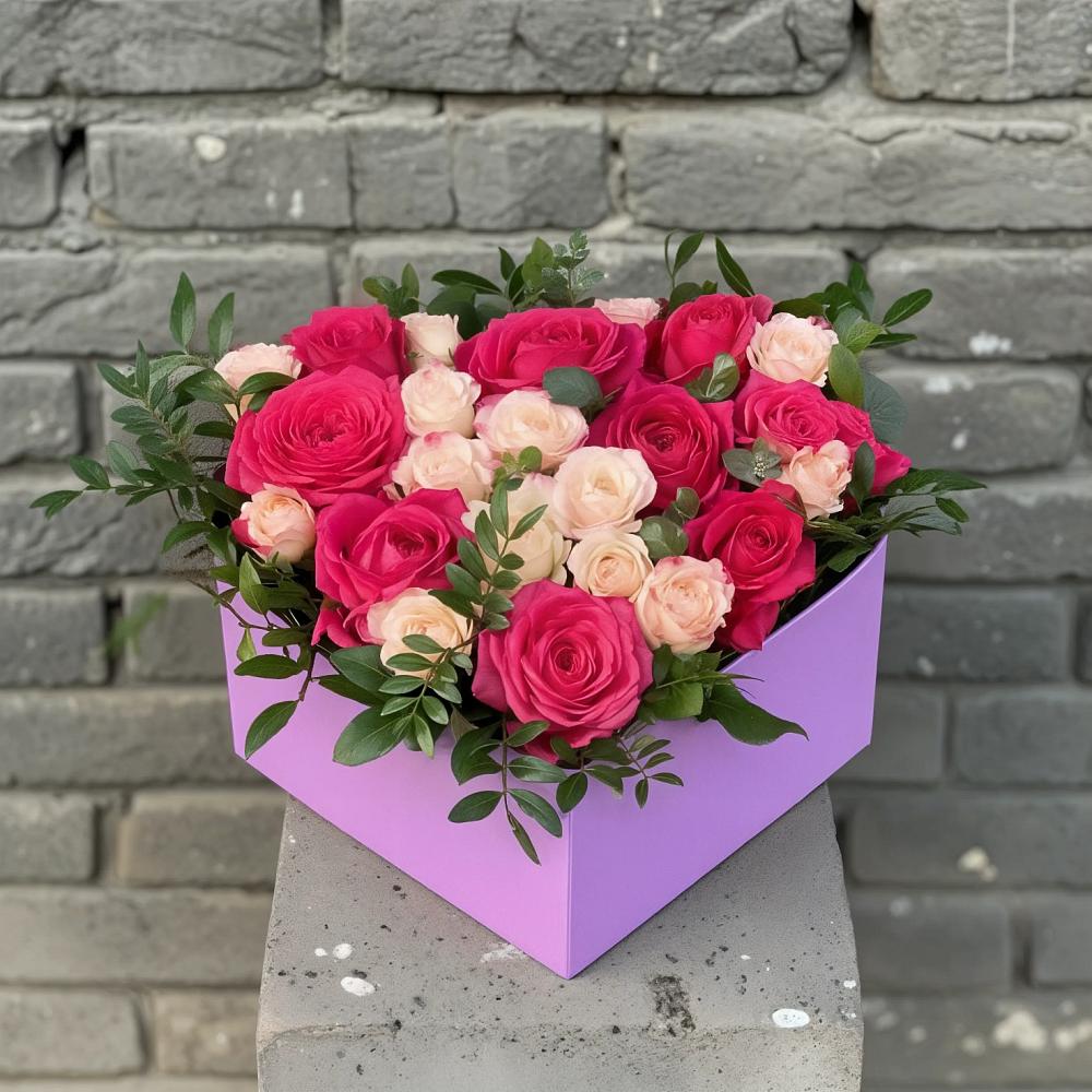 Цветочная композиция из Розы в коробке в Черемхово