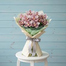 Букет цветов из:  Орхидеи и Розы #REPLACE_PRED# Черемхово