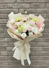 Букет цветов из:  Гвоздики, Розы, Лизиантусы и Хризантемы в Черемхово