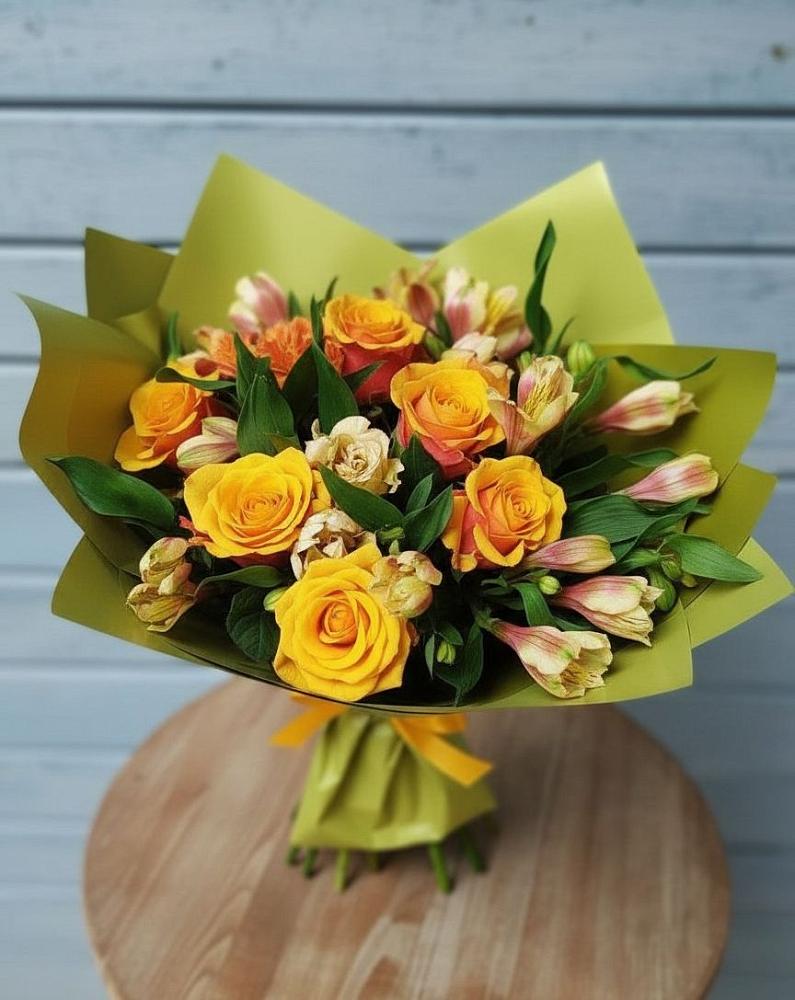 Букет цветов из: Альстромерии и Розы в Черемхово