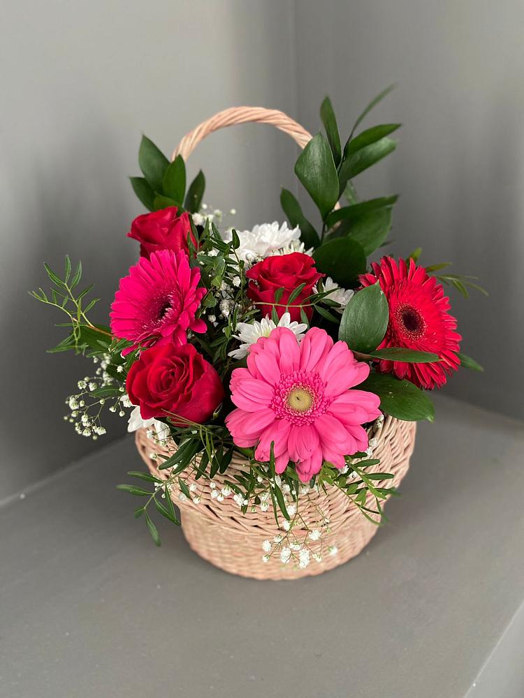 Цветочная композиция из Розы, Хризантемы и Герберы в корзине в Черемхово