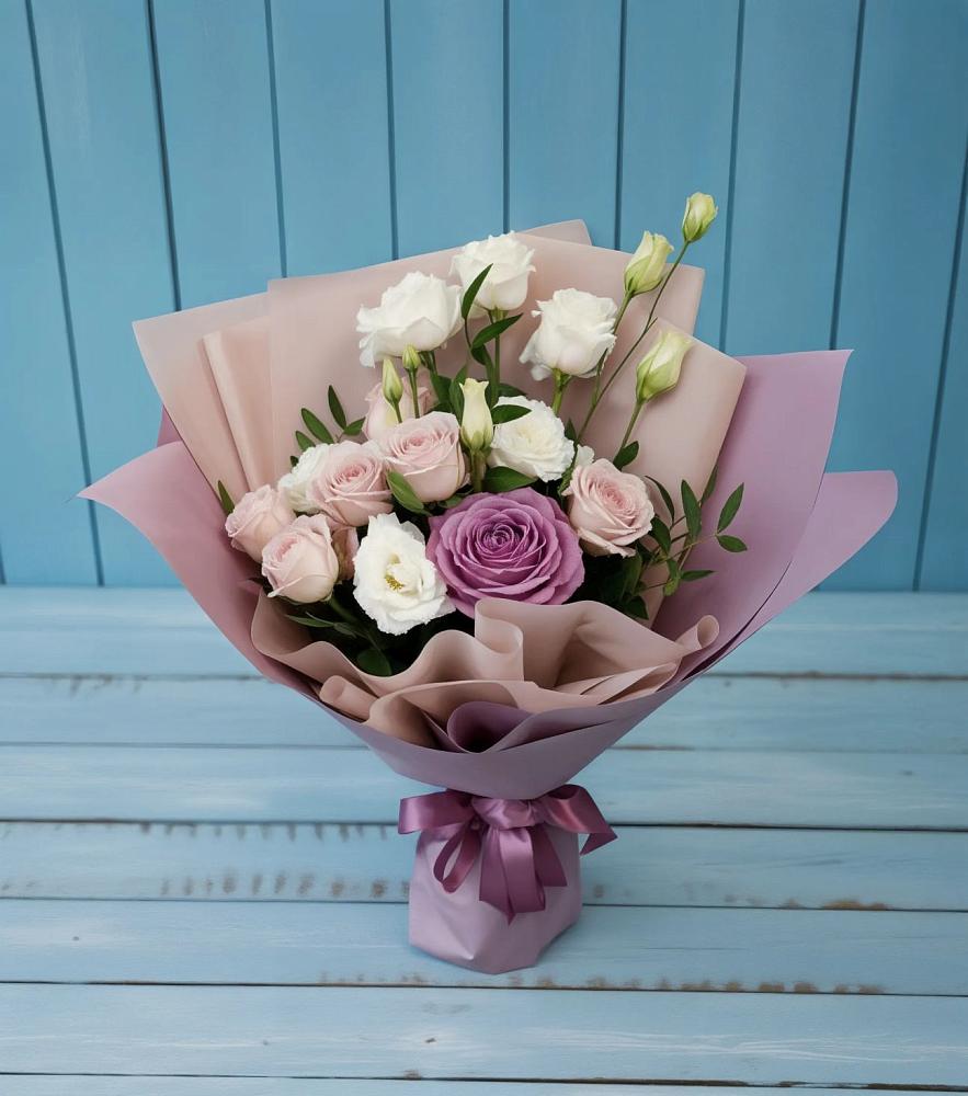 Букет цветов из: Розы и Лизиантусы в Черемхово